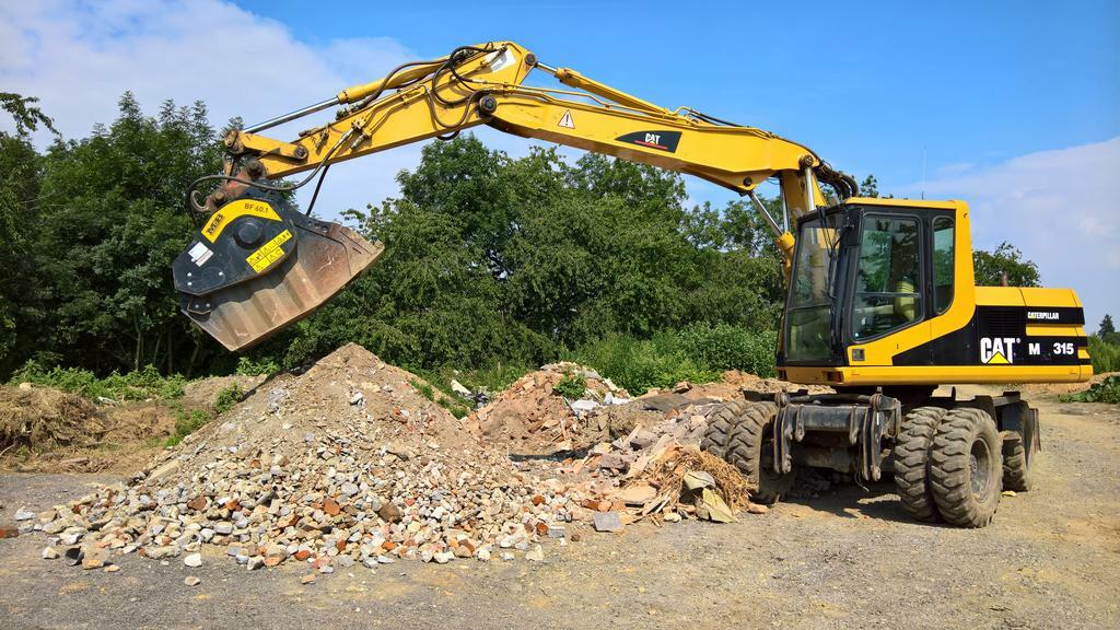 Re: Drtící lžíce na bagru Re: Drtící lžíce na bagru